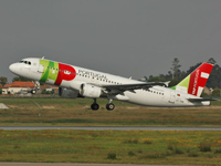 CS-TNB [A320-214]