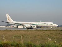 VP-BHS [DC-8-72]